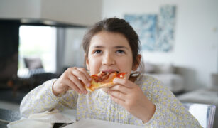 Mancarea, un subiect care da batai de cap tuturor parintilor