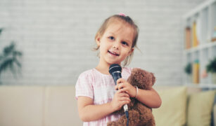 Muzica, un element important in viata si dezvoltarea copiilor