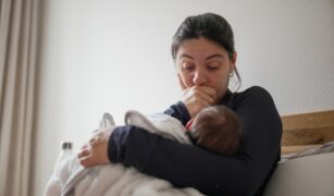mama care se simte vinovata ca are probleme de alaptare
