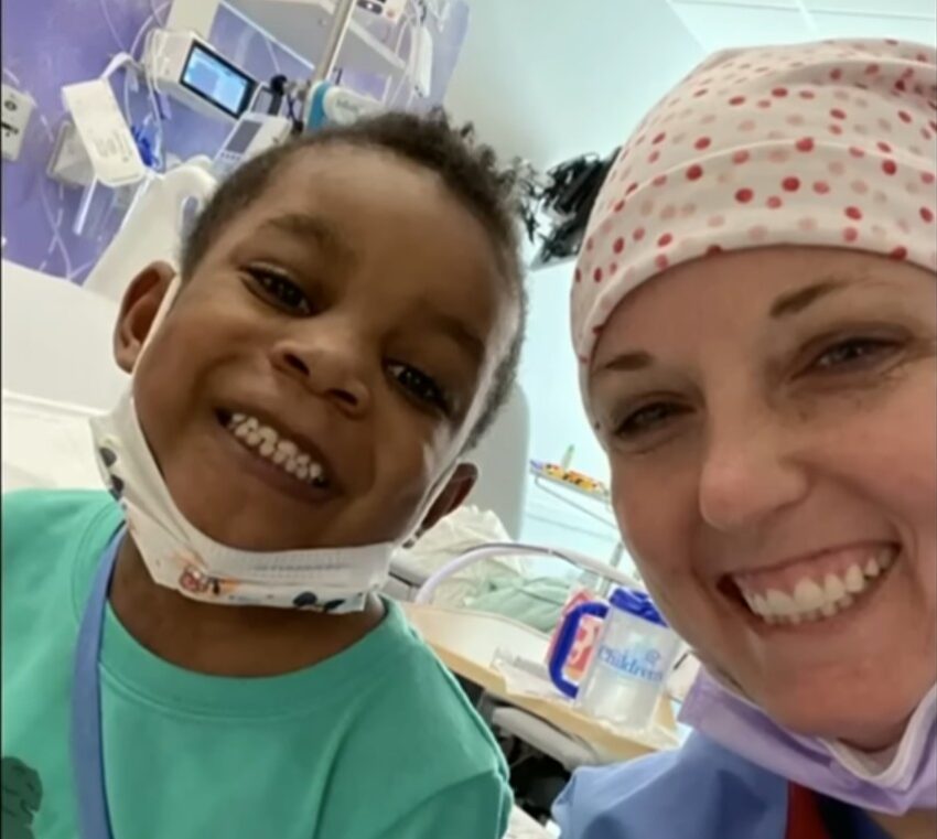 O doctoriță a adoptat un copil rămas singur în spital pentru o operație de inimă. Apoi, a găsit familii și pentru cei 5 frați ai micuțului